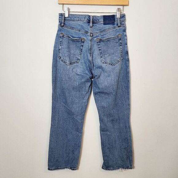 Abercrombie & Fitch Ultra High Rise Ankle Straight Jeans Distressed SZ 27 Short - Picture 9 of 11